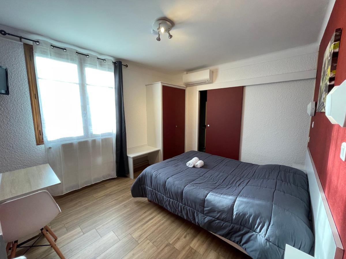 Hotel Les Chenes سيسترون المظهر الخارجي الصورة