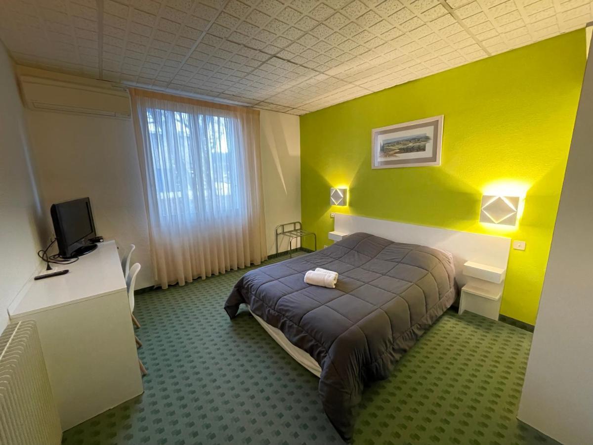Hotel Les Chenes سيسترون المظهر الخارجي الصورة