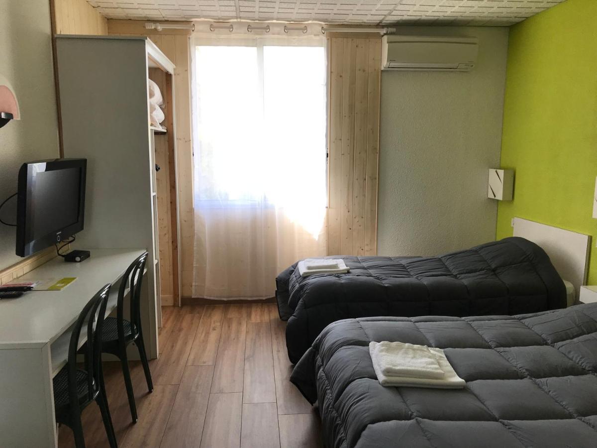 Hotel Les Chenes سيسترون المظهر الخارجي الصورة